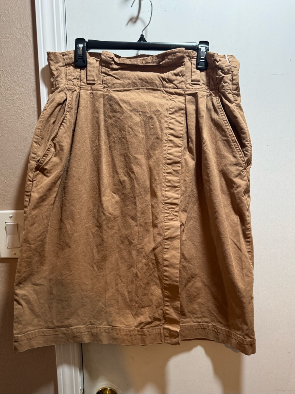 Preowned Banana Republic Paper Bag Waist Skirt In Latte Size 16